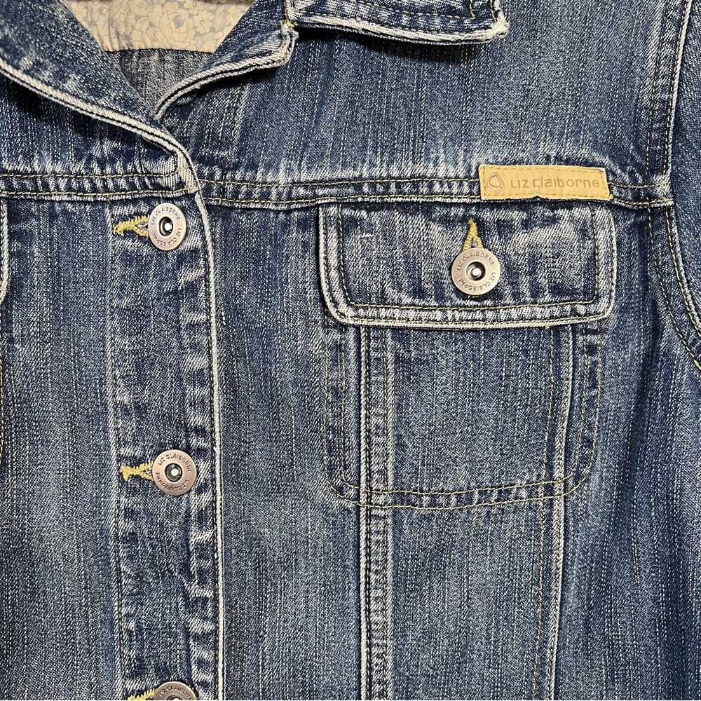 Liz Claiborne jean jacket EUC size small - Picture 3 of 6